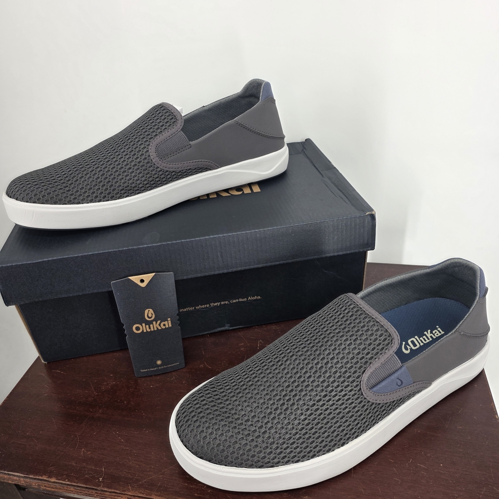 New With Box! Olukai Lae Ahi Men's Gray Slip-On Shoes  Size 9.5